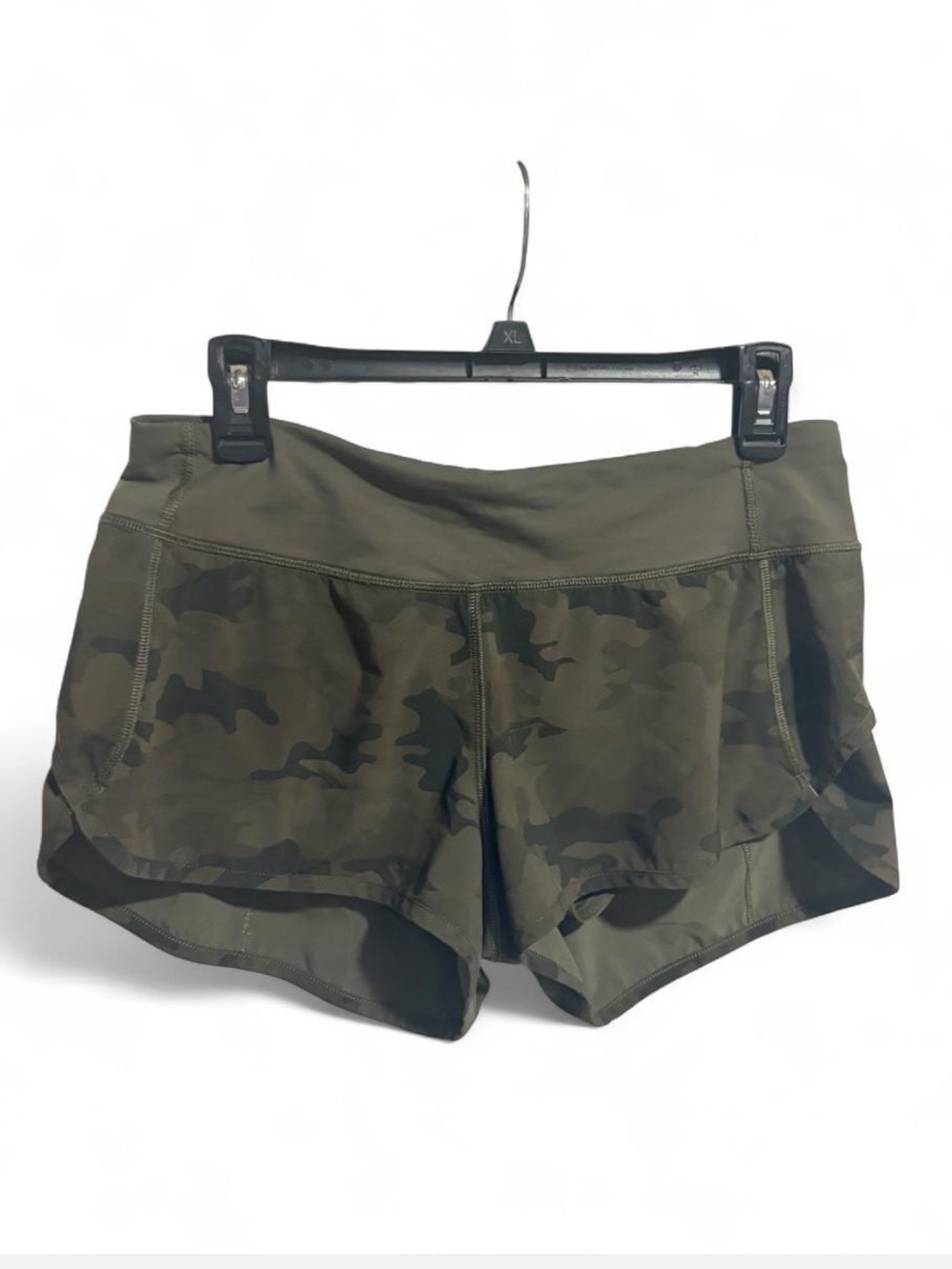 RARE SOLD-OUT
Lululemon
Savasana Camo Speed Shorts Women Sz 6. 2.5" Hard To Find